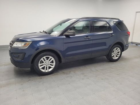 Used 2017 Ford Explorer FWD image 2