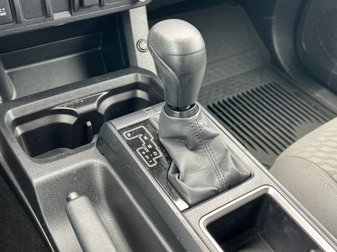 Used 2023 Toyota Tacoma SR AWD/4WD image 31