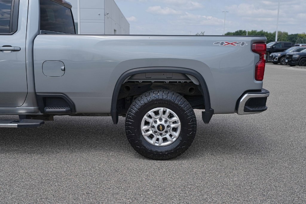 Used 2025 Chevrolet Silverado 2500 LT w/ Convenience Package AWD/4WD image 13