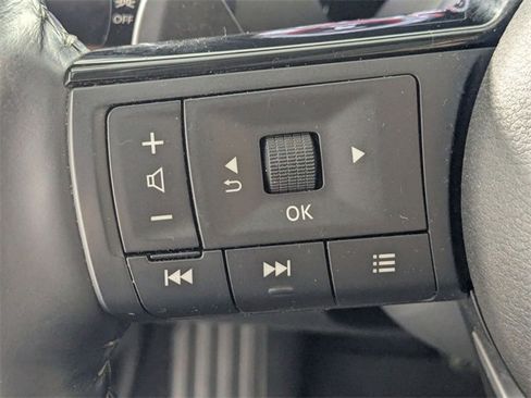 Used 2022 Nissan Pathfinder Platinum w/ Cargo Package image 17