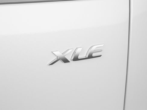 Used 2023 Toyota Corolla Cross LE w/ Moonroof Package AWD/4WD image 54