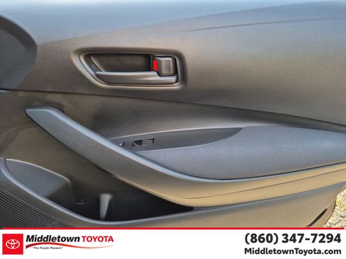 Used 2024 Toyota Corolla LE AWD/4WD image 35