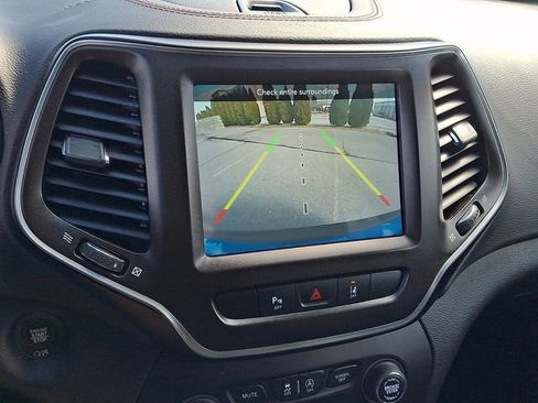 Used 2021 Jeep Cherokee Trailhawk w/ Trailer Tow Group image 18