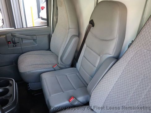 Used 2019 Chevrolet Express 3500 w/ Power Convenience Package RWD image 12