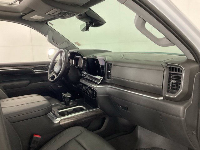 Used 2023 Chevrolet Silverado 1500 LTZ w/ LTZ Premium Package AWD/4WD image 30