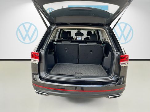 Used 2024 Volkswagen Atlas SE image 26
