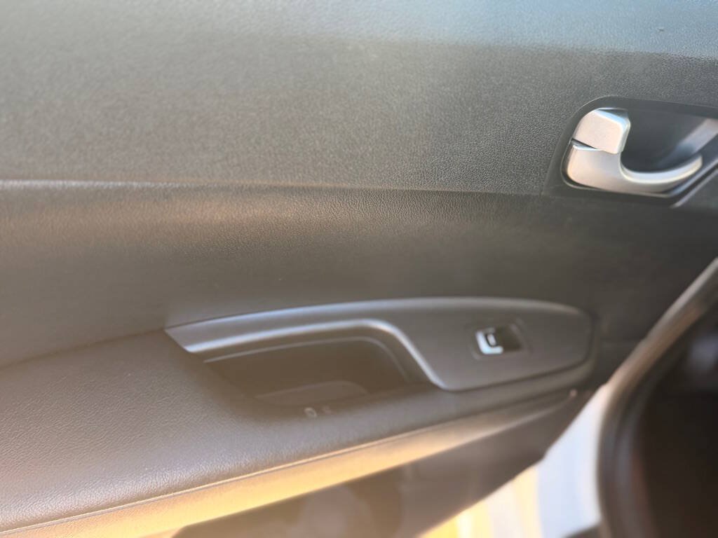 Used 2016 Kia Optima LX FWD image 14