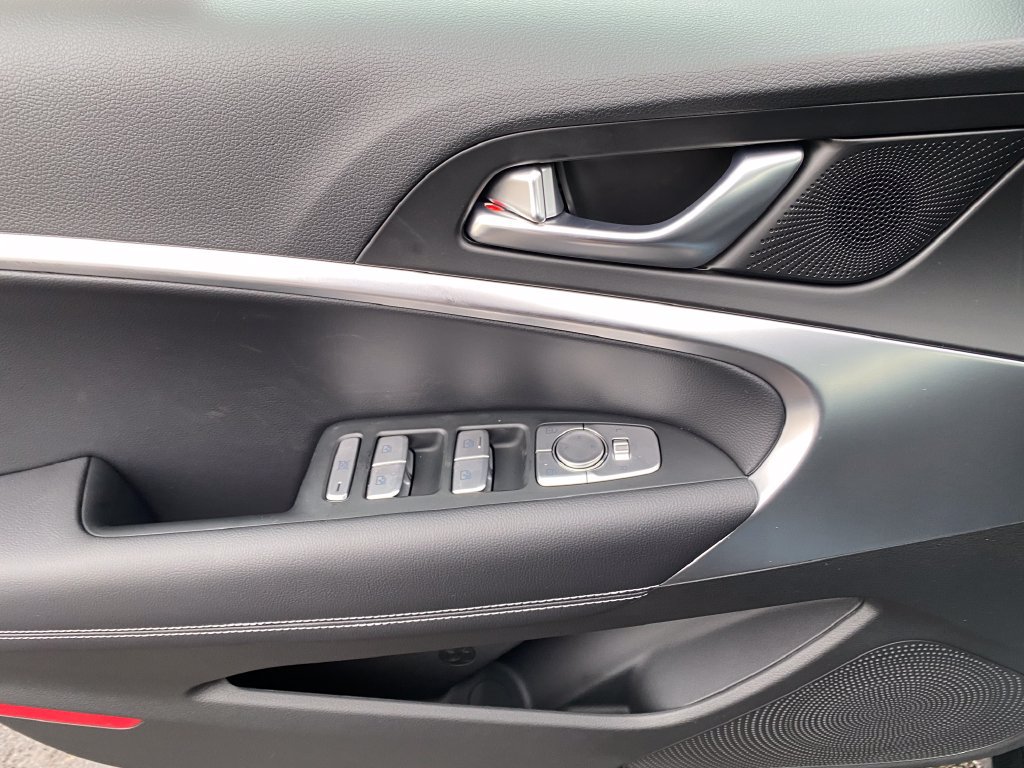 New 2026 Genesis G70 2.5T RWD image 12