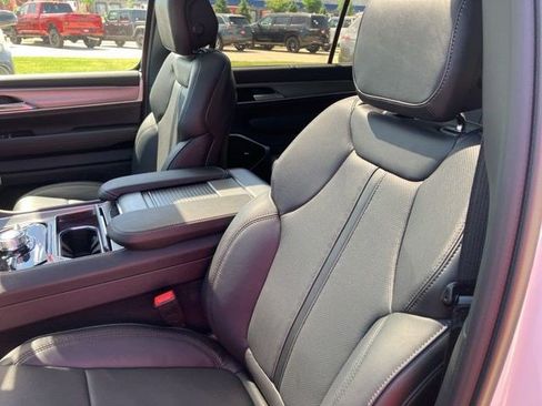 New 2026 Jeep Grand Wagoneer L Limited AWD/4WD image 13