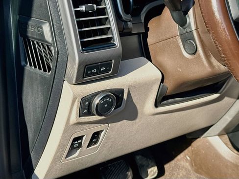 Used 2020 Ford F150 Limited AWD/4WD image 10