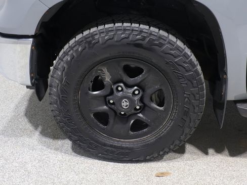 Used 2020 Toyota Tundra SR5 w/ SR5 Upgrade Package AWD/4WD image 9