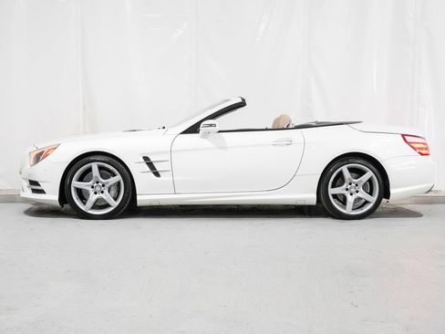 Used 2013 Mercedes-Benz SL 550 image 2