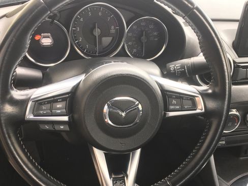 Used 2020 MAZDA MX-5 Miata RF Grand Touring RWD image 8