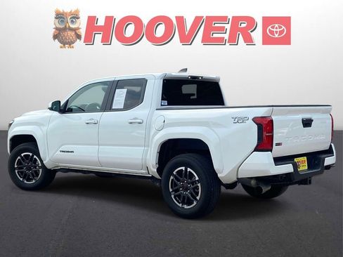 Used 2025 Toyota Tacoma TRD Sport RWD image 8