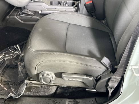 Used 2023 Jeep Wrangler Sahara image 18