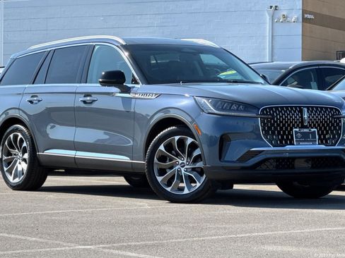 New 2025 Lincoln Aviator Reserve image 1