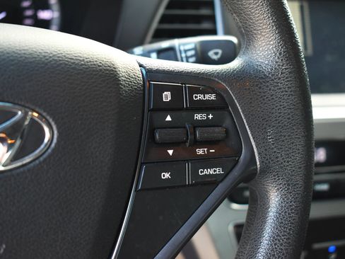 Used 2016 Hyundai Sonata SE FWD image 18