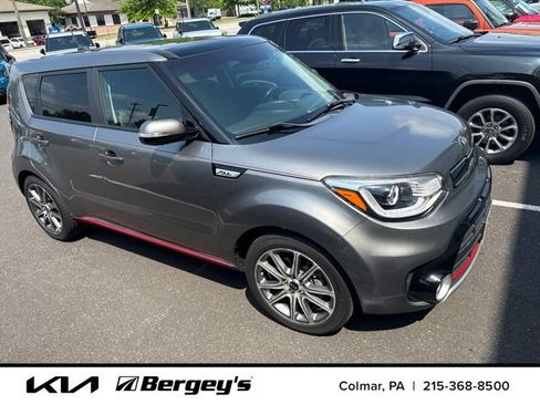 Used 2018 Kia Soul ! w/ Tech Package FWD image 5