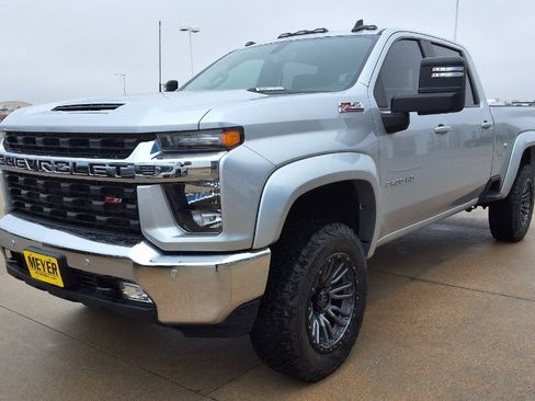 Used 2021 Chevrolet Silverado 2500 LT w/ All Star Edition image 4