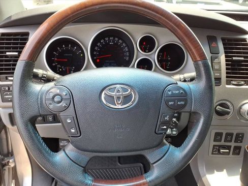 Used 2013 Toyota Sequoia Platinum AWD/4WD image 27