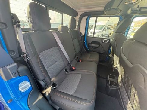 Used 2021 Jeep Gladiator Mojave w/ Trailer Tow Package image 26