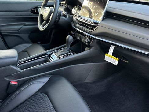 New 2026 Jeep Compass Latitude image 13