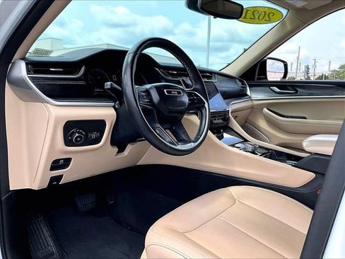 Used 2021 Jeep Grand Cherokee L Limited w/ Trailer Tow Group (B) AWD/4WD image 8