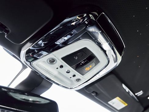 Used 2015 Rolls-Royce Wraith image 69