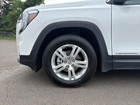 Used 2024 GMC Terrain SLE AWD/4WD image 6