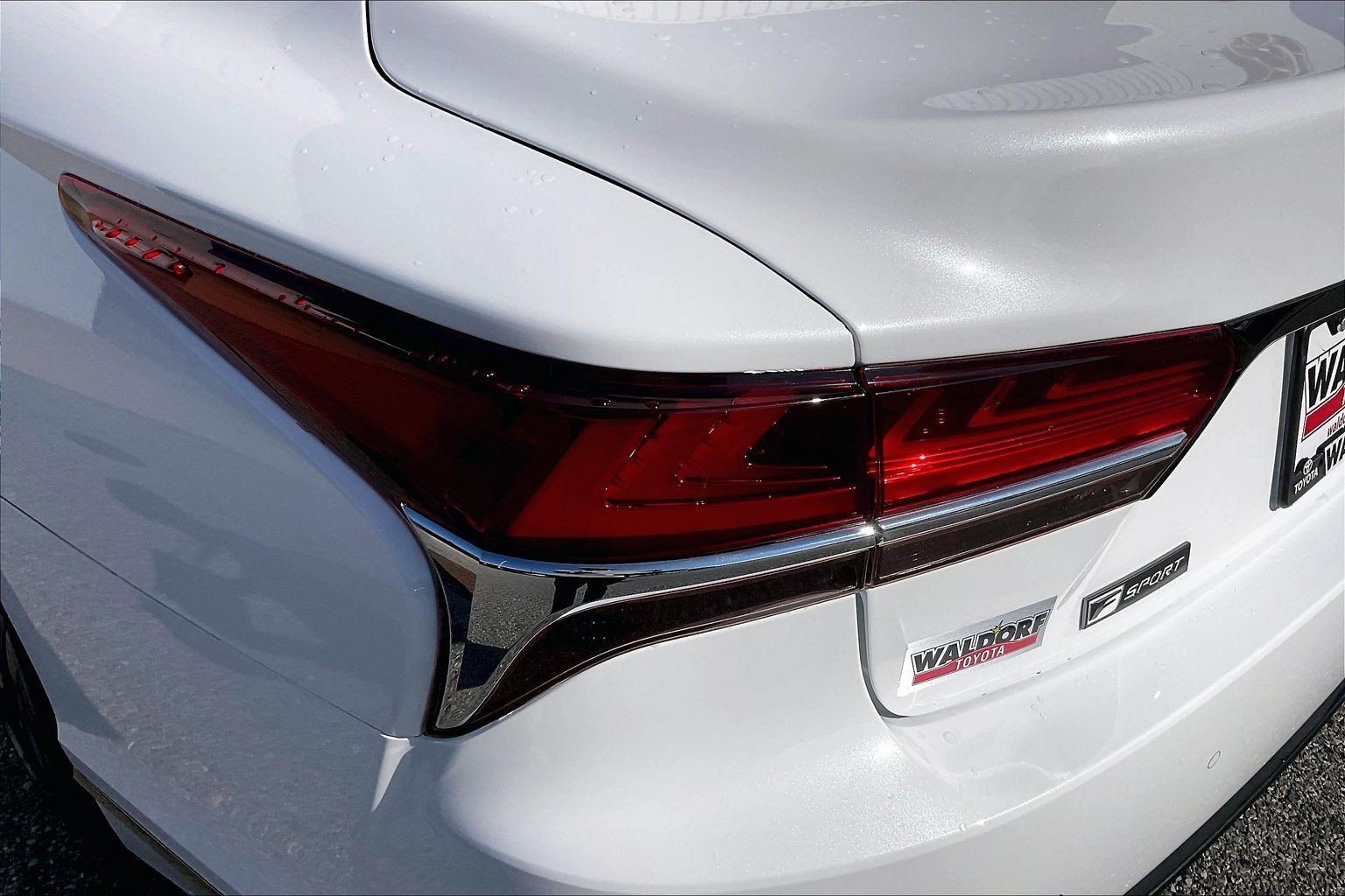 Used 2018 Lexus LS 500 F Sport w/ Accessory Package (Z1) AWD/4WD image 34