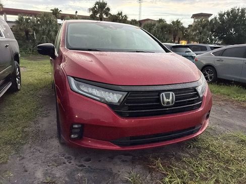 Used 2023 Honda Odyssey Sport image 4