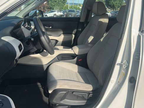 Used 2025 Honda HR-V LX image 12