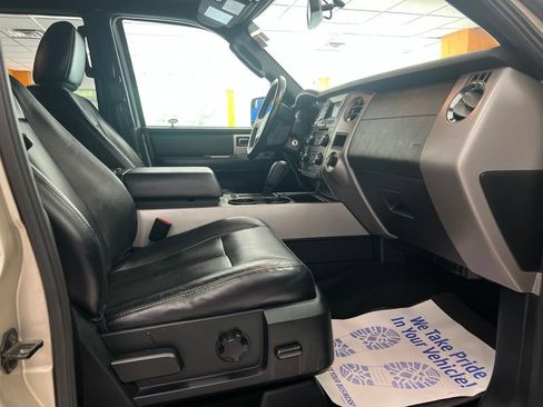 Used 2017 Ford Expedition EL XLT w/ Equipment Group 201A AWD/4WD image 10