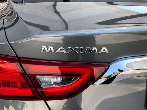Used 2018 Nissan Maxima Platinum FWD image 10
