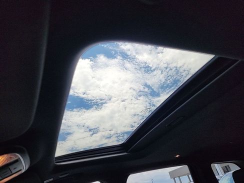 Used 2021 Jeep Grand Cherokee Laredo X image 20