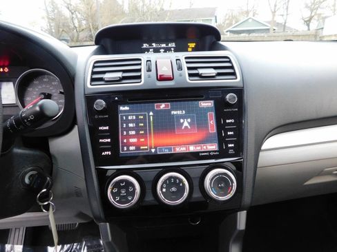 Used 2016 Subaru Forester 2.5i Premium w/ All-Weather Package image 11