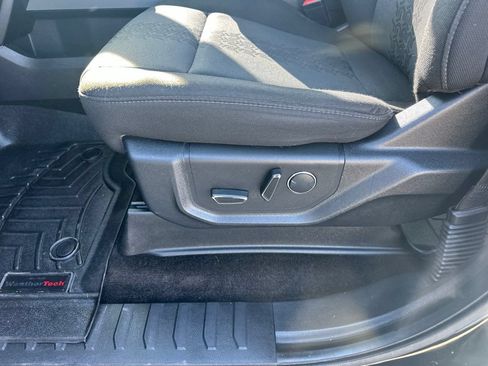 Used 2018 Ford F150 XLT w/ Equipment Group 302A Luxury AWD/4WD image 13