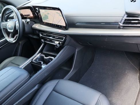 Used 2026 Chevrolet Traverse LT FWD image 31