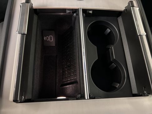 Used 2025 Lincoln Navigator Reserve w/ Jet Appearance Package image 16