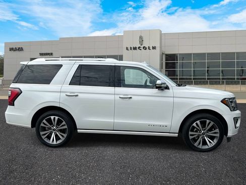 Used 2021 Ford Expedition Platinum AWD/4WD image 2