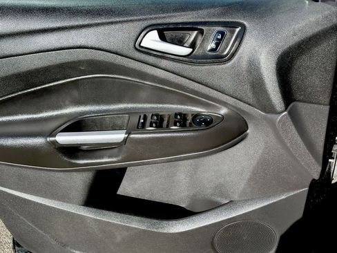 Used 2015 Ford Escape SE w/ Equipment Group 201A image 27