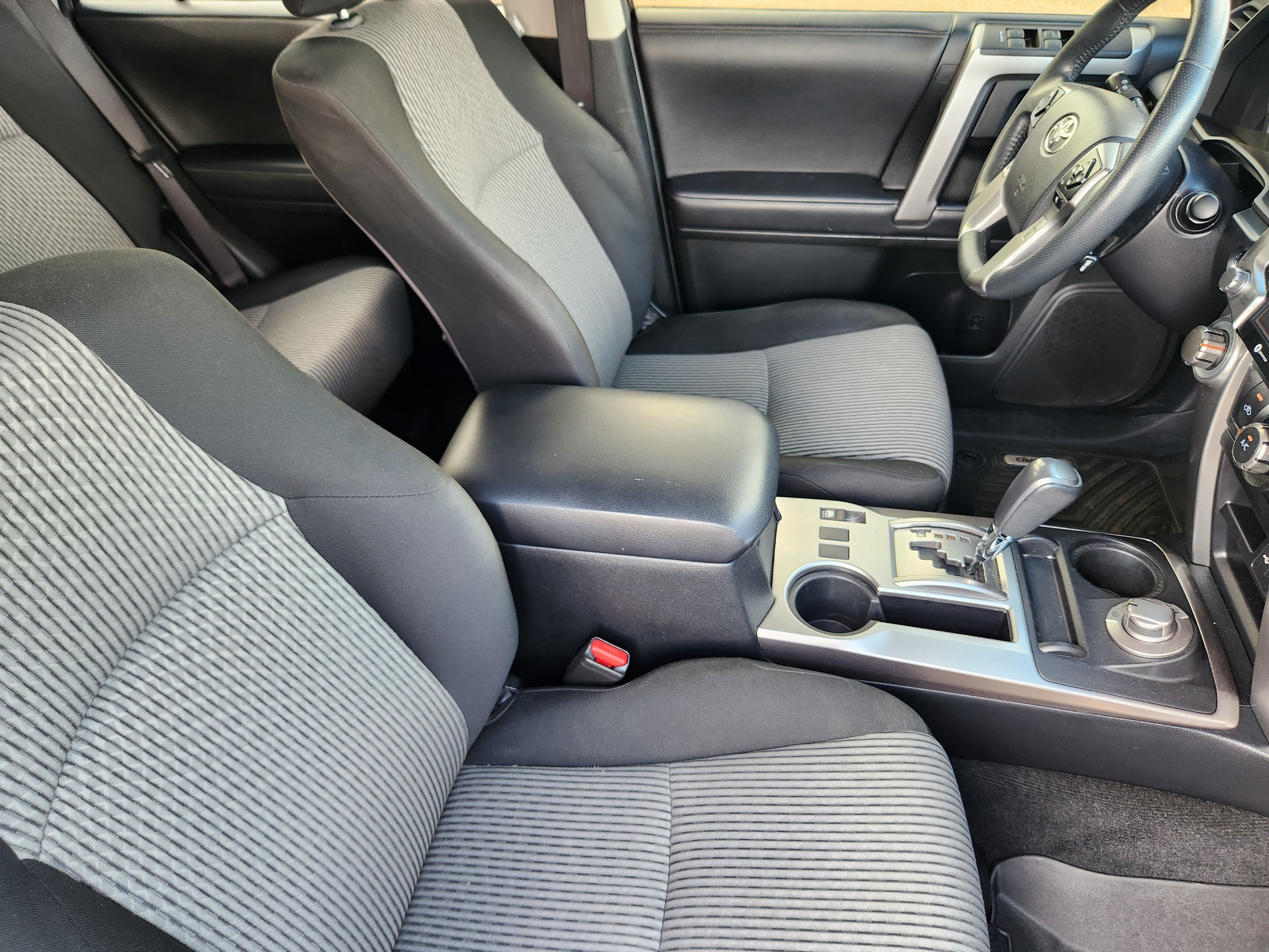 Used 2023 Toyota 4Runner SR5 AWD/4WD image 10