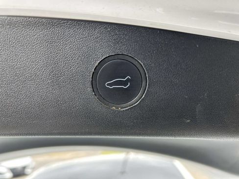 Used 2023 Tesla Model 3 Standard Range RWD image 19