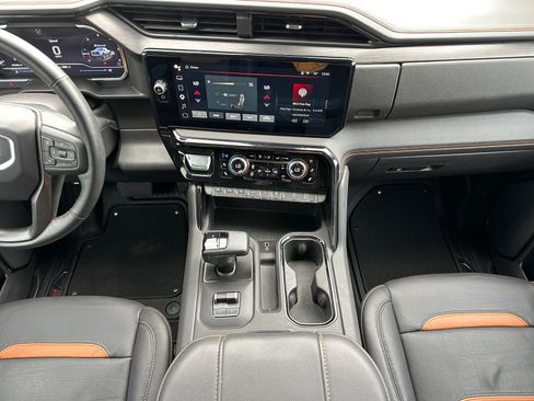 Certified 2024 GMC Sierra 1500 AT4 w/ Technology Package AWD/4WD image 22