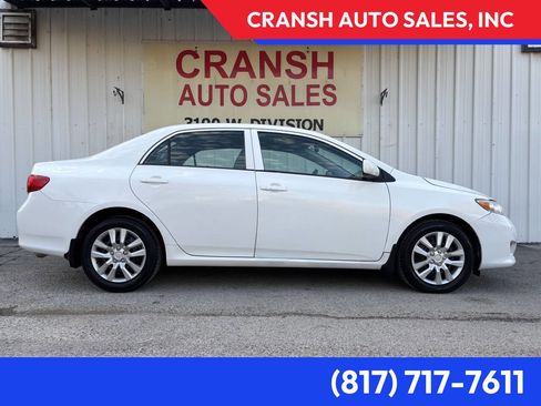 Used 2010 Toyota Corolla LE image 1