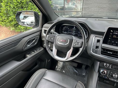 Used 2022 GMC Yukon XL SLT w/ SLT Luxury Package image 36