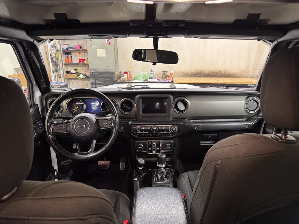 Used 2022 Jeep Gladiator Sport AWD/4WD image 25