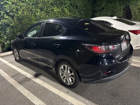 Used 2016 Scion iA image 4