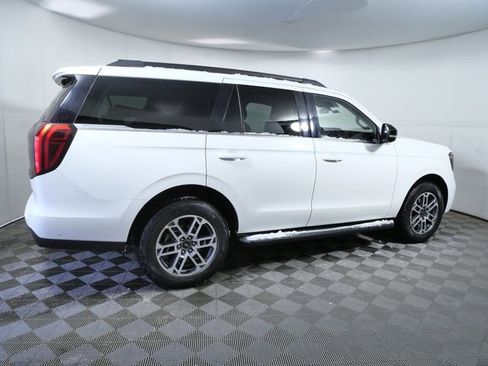 Certified 2025 Ford Expedition Active image 8