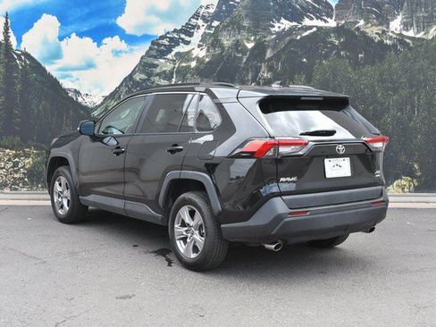Used 2023 Toyota RAV4 XLE AWD/4WD image 9
